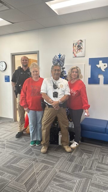 Palmer police department donated to rice elementary families