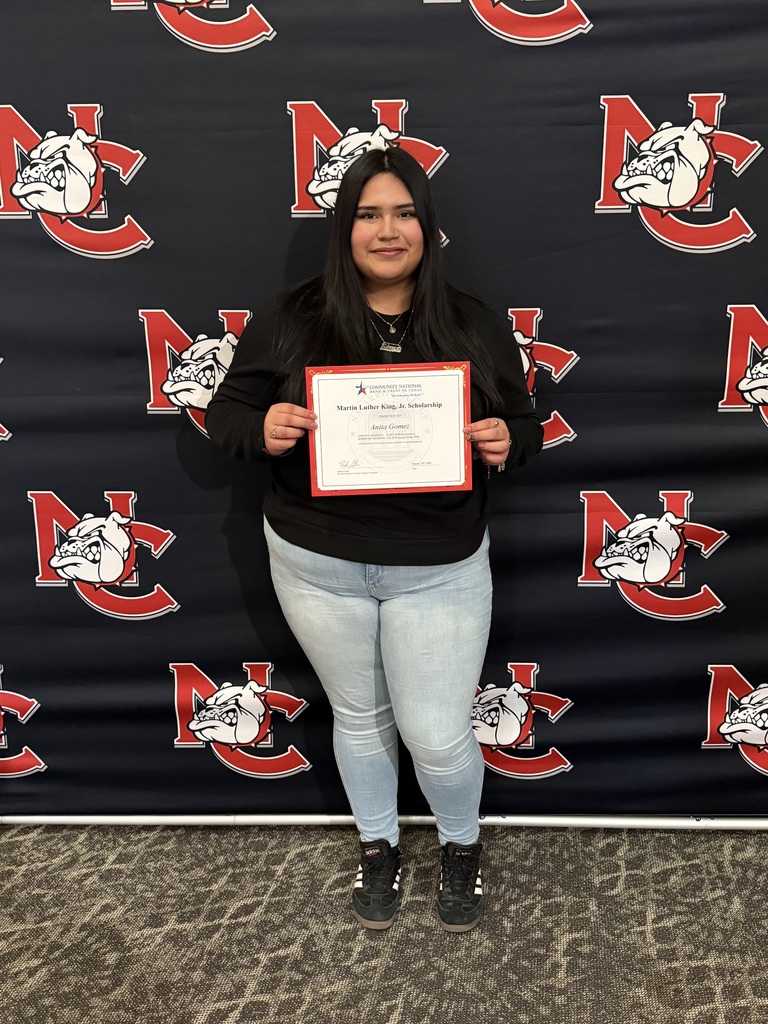 Anita Gomez receiving the MLK scholarship at Navarro College