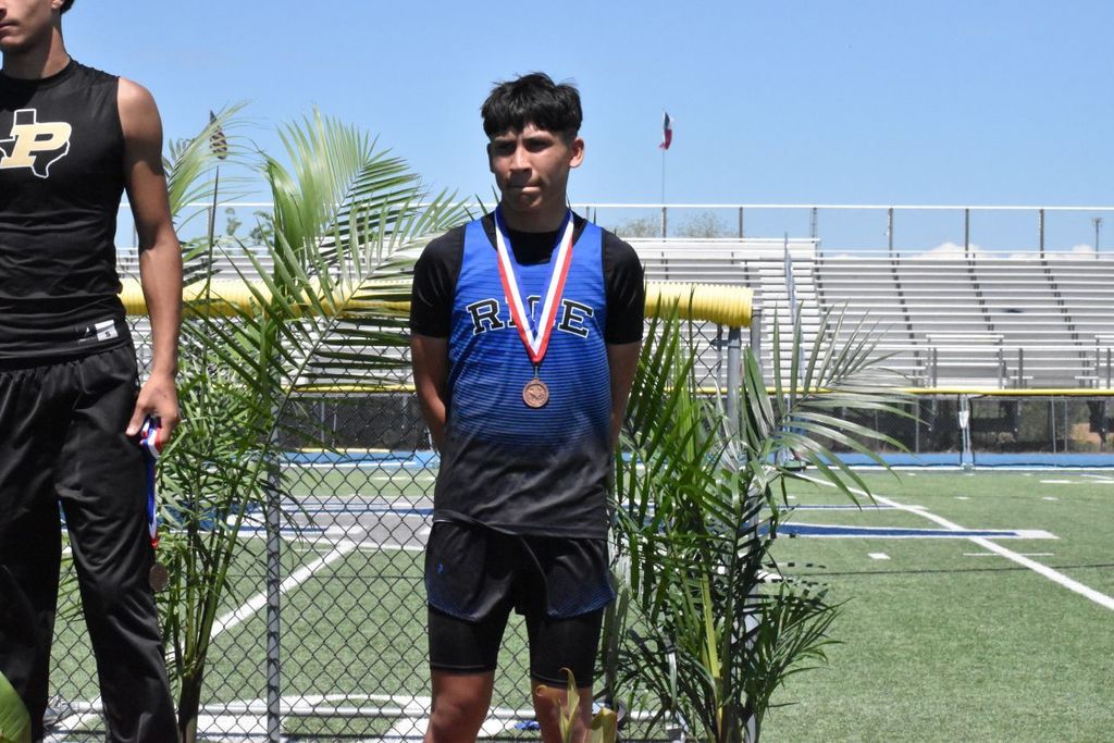 track athletes that advanced to area
