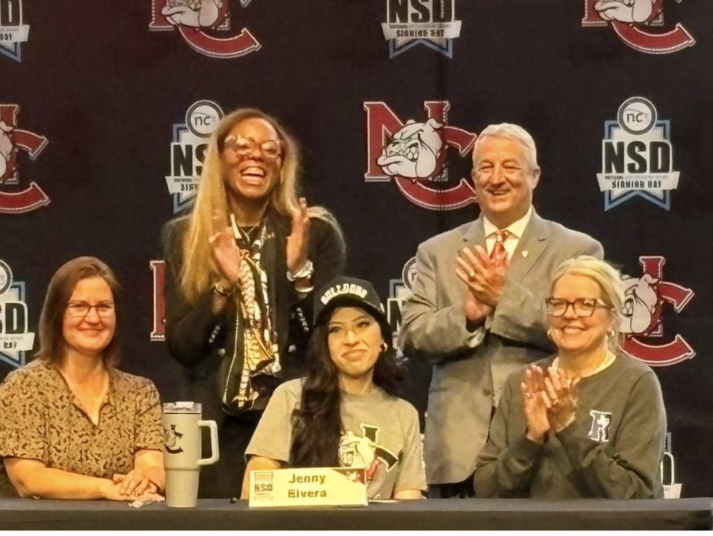 Jenny signing at Navarro