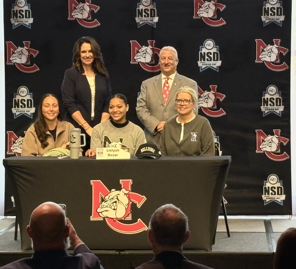 Livi signing at Navarro