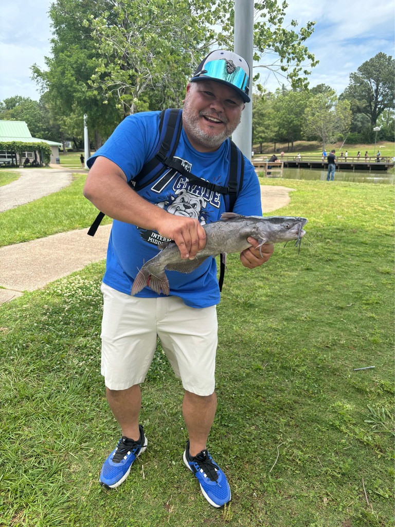 7th grade teacher with fish