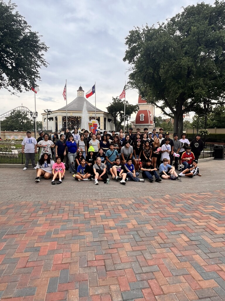 8th graders at six flags