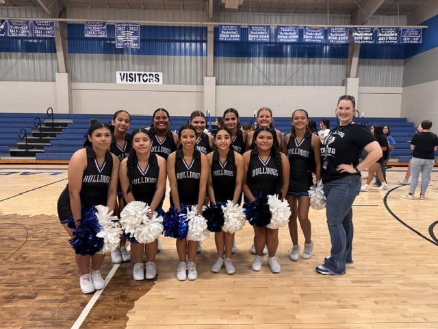 Cheerleaders at meet the bulldogs