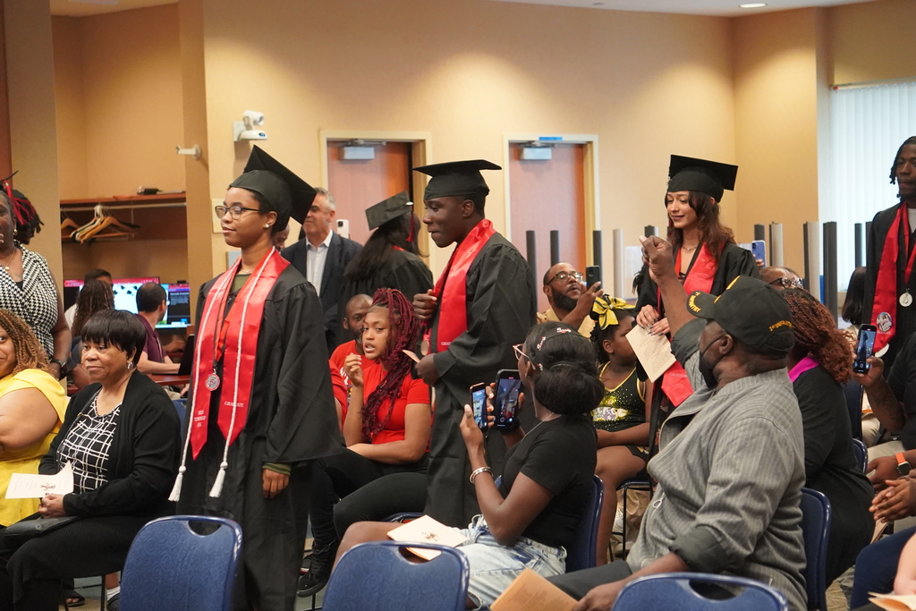 🎓 On Thursday, July 17th, we proudly celebrated 12 incredible students at our Summer School Graduation Ceremony! Each graduate demonstrated resilience, determination, and commitment. Congratulations to the newest members of the Rich Township Class of 2025! 🎉 #RaptorPride #RichInStudentSuccess