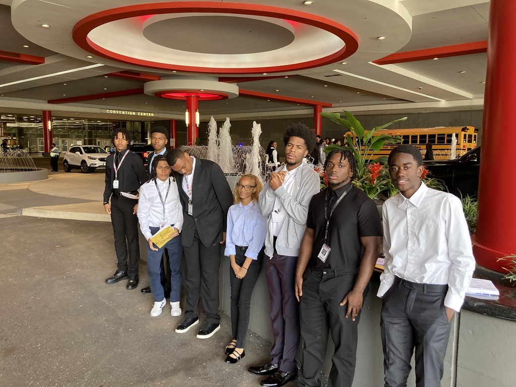 RTHS DECA  rocked IL FLC @ Rosemont! 🎉 Students were able to engage in 8+ pro sessions on careers+marketing DECA  rocked IL FLC @ Rosemont! 🎉 Students were able to engage in 8 pro sessions on careers+marketing 💼