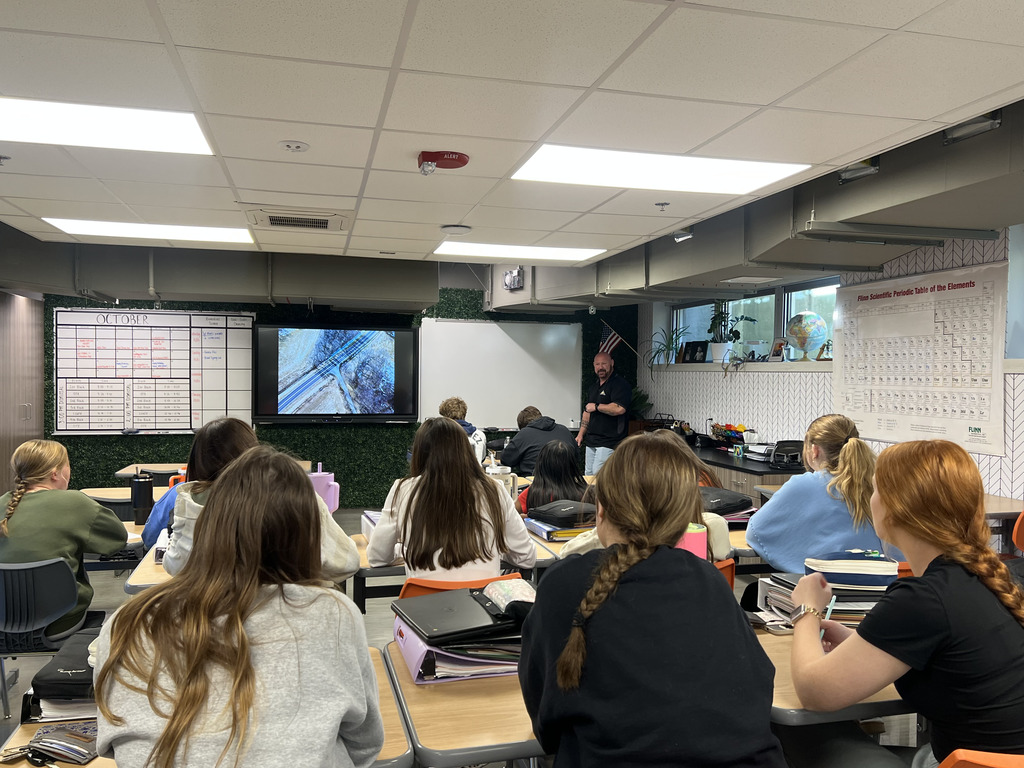 Retired Sgt. Dewayne Morris of the Illinois State Police presented to the Biomedical Science classes yesterday. Students were tasked with using deductive reasoning to solve an actual crime scene Morris investigated almost two decades ago. Morris explained his role as a Crime Scene Investigator and encouraged students to always look for the unexpected.