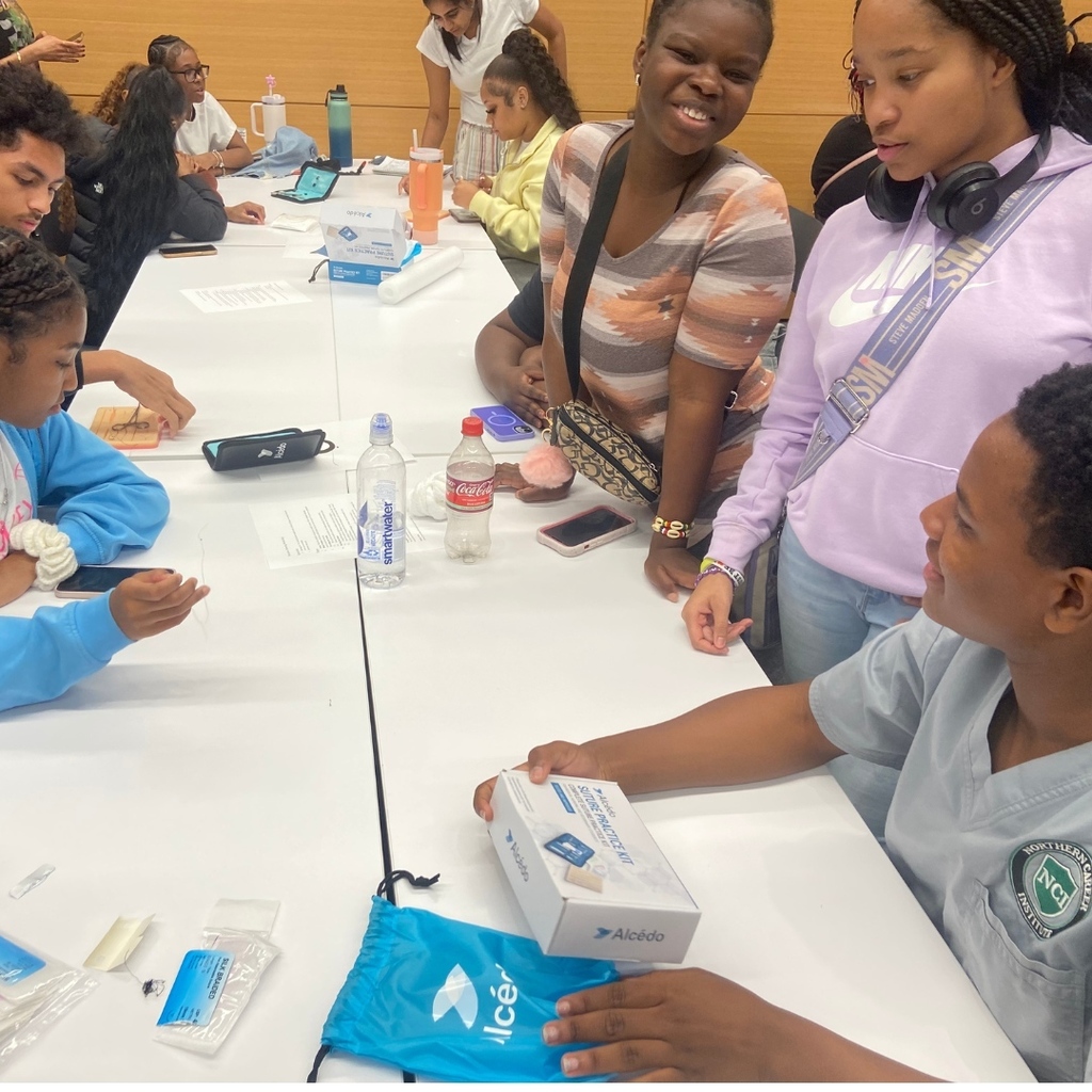 photo of students in the Horizon Medical Cluborizon Medical