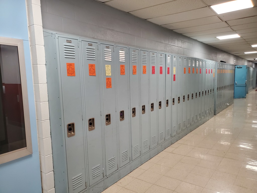 Ridgedale teachers write messages of gratitude to their students.