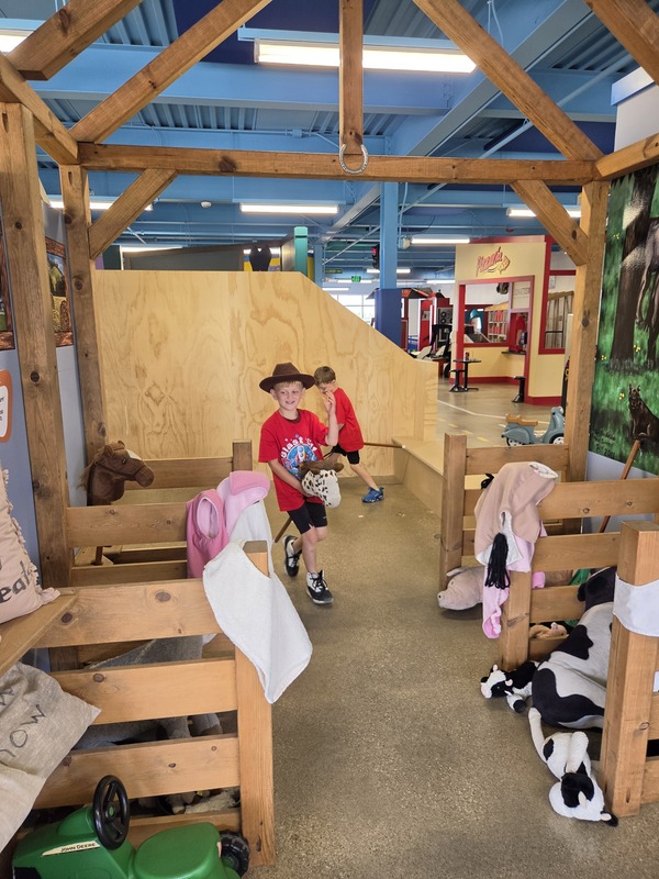 Power Hours students at Buckeye Imagination Museum.