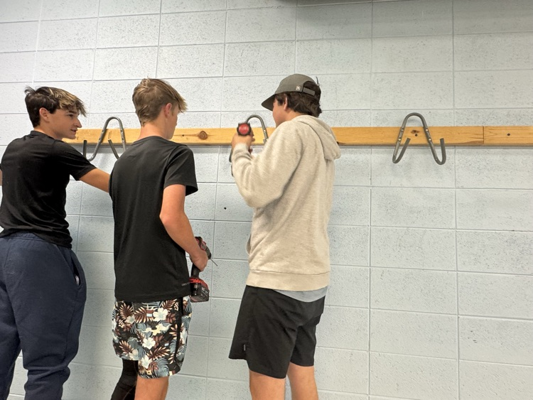 Hanging up tubas