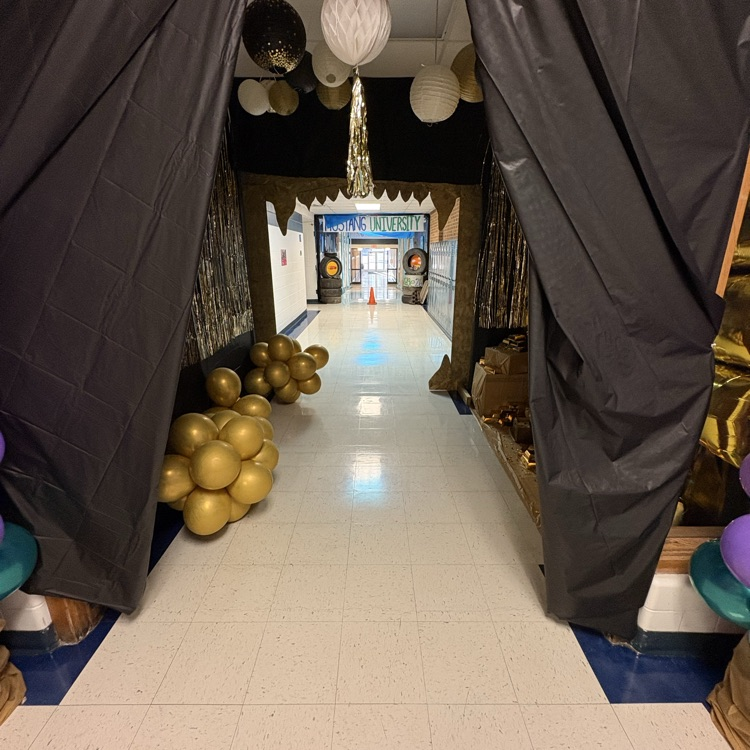 hallway decorations 