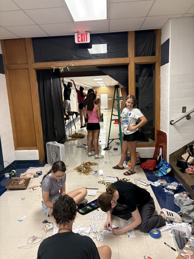 hallway decorating