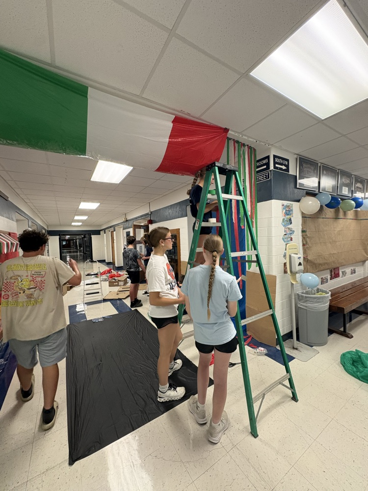 hallway decorating