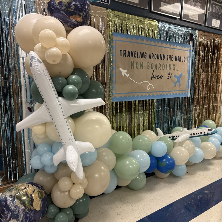 HOMECOMING HALLWAY DECORATING