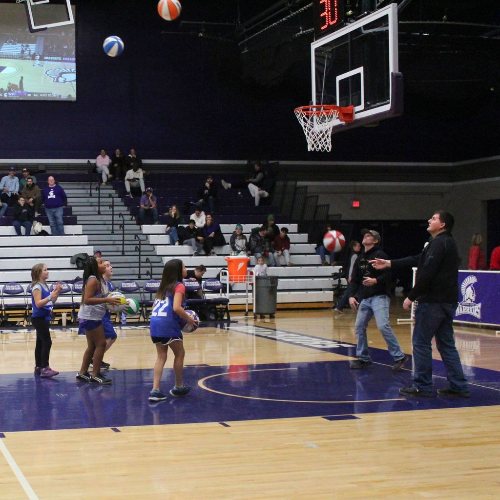 Ridgeway 2nd to 5th Grade Basketball players warming up