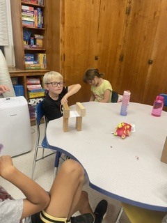 Eagle U students enjoyed the day with academics, recess, a craft, and freezer pops. Students are working hard and having fun!