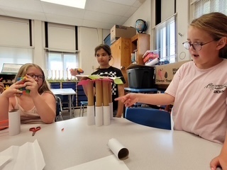 Our Eagle U students have been busy stepping into the shoes of real-world engineers! Working on their latest STEAM projects, they didn't just build—they carefully planned out their designs and tested them to see how they worked. When things didn't go perfectly, they got creative, figured out the problem, and redesigned their projects to make them even better. It is amazing to watch their imagination and problem-solving skills come to life!  