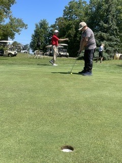 ⛳ Eagle U Hits the Green! The Eagle U crew crushed their golf practice session! Everyone spent time mastering their short game with some serious chipping practice. The Highlight of the Day: Ted sank an unbelievable hole-in-one straight from the chipping area!