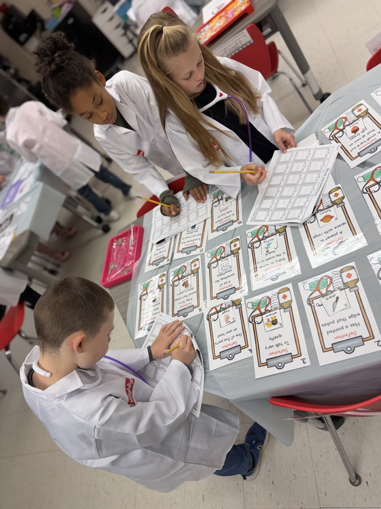 students working on their doctor lesson