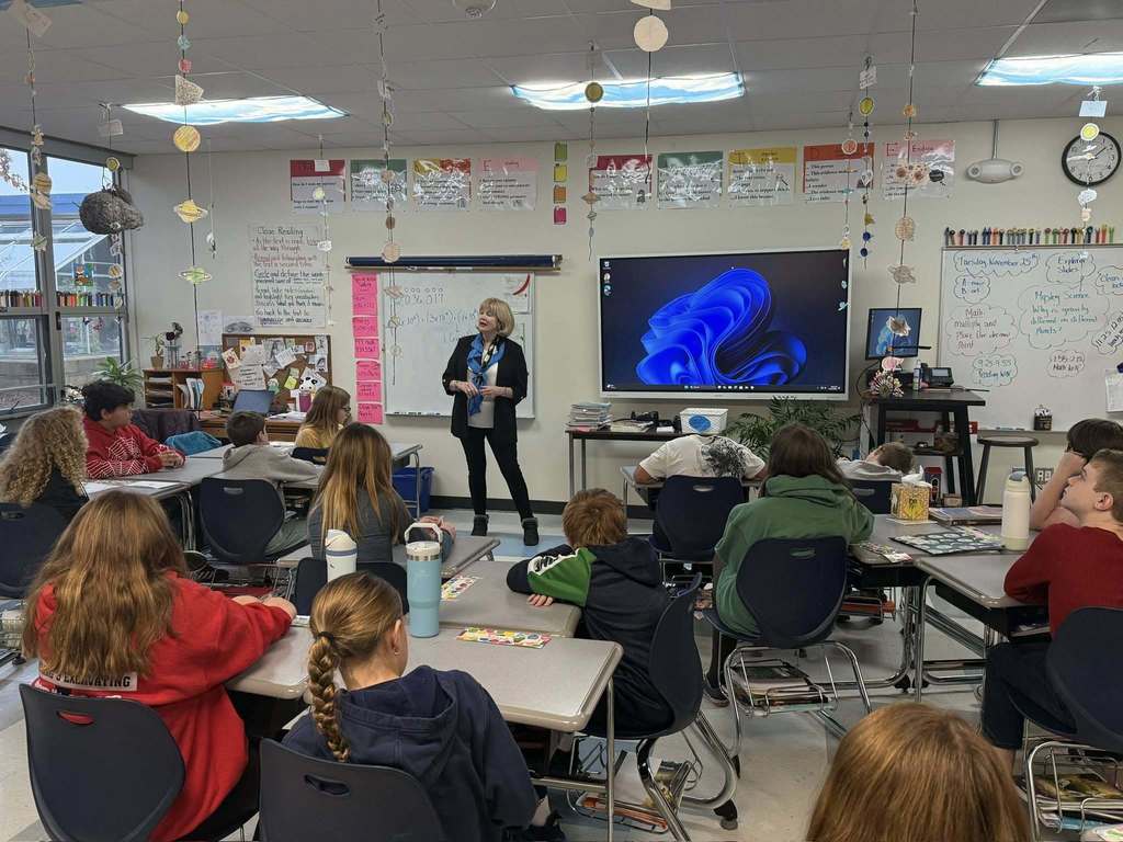 Janet Davies visits 5th Graders and learns about RVTV.