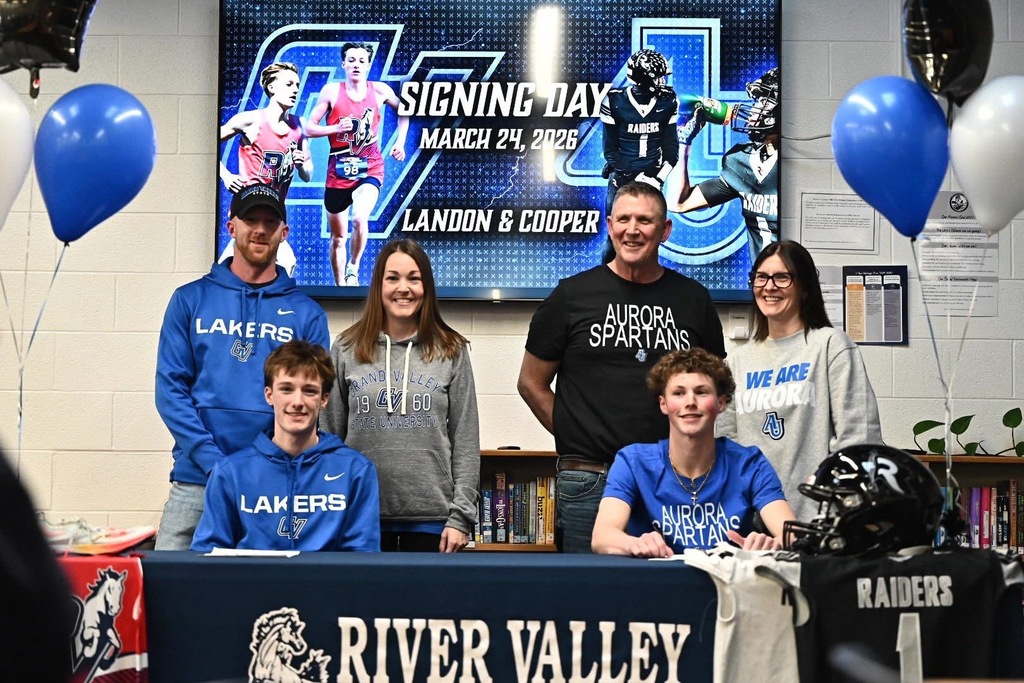 Landon and Cooper with family