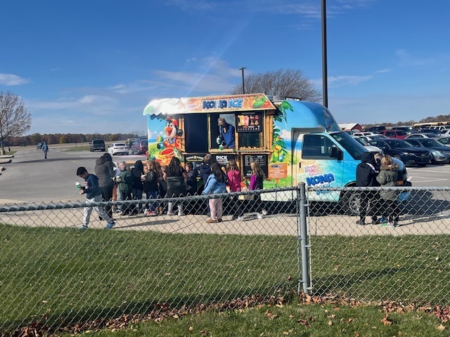 Kona Ice, K-5 recess and a sunny wonderful Tuesday at Riverdale Local Schools. 