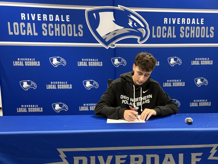 Nathan Alge signing 