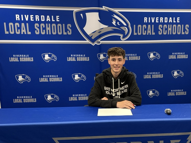 Nathan Alge signing 