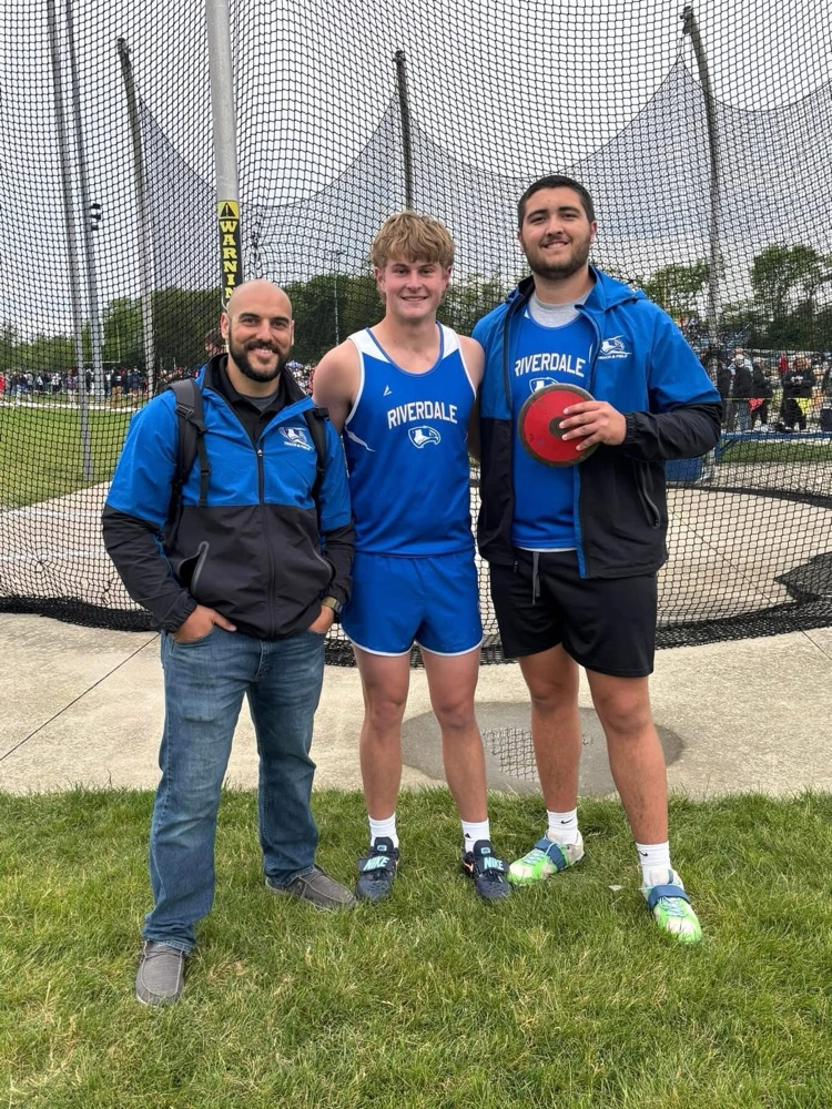 Brody and Grant discus