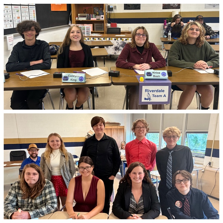 2026 Quiz Bowl team at competition