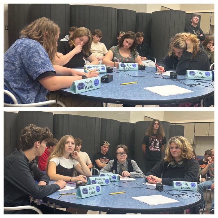 Quiz Bowl team competing 