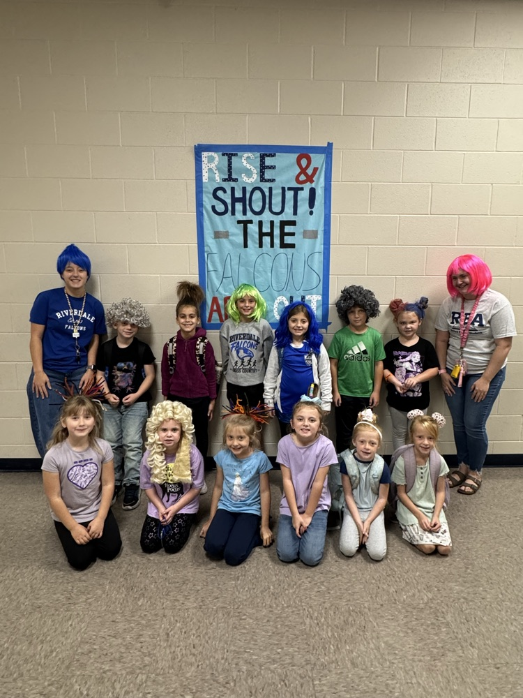 Spirit Week  🤪 