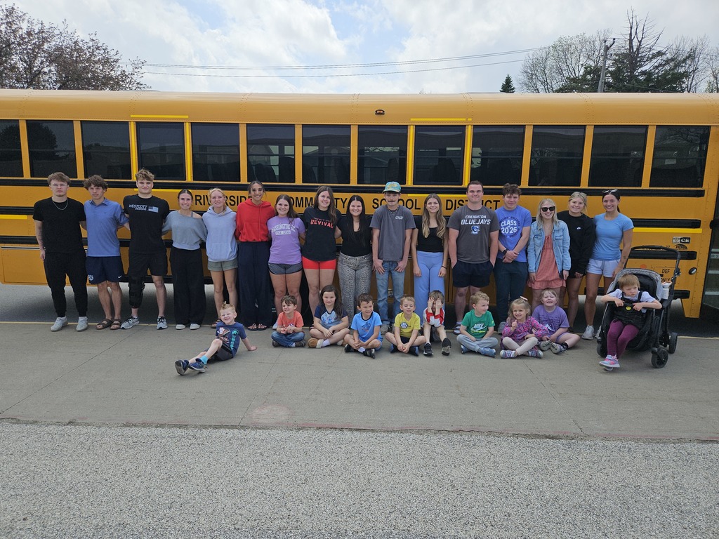 seniors and kindergarten students