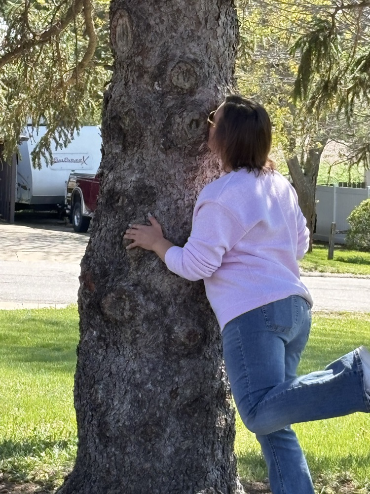 Kiss-A-Tree