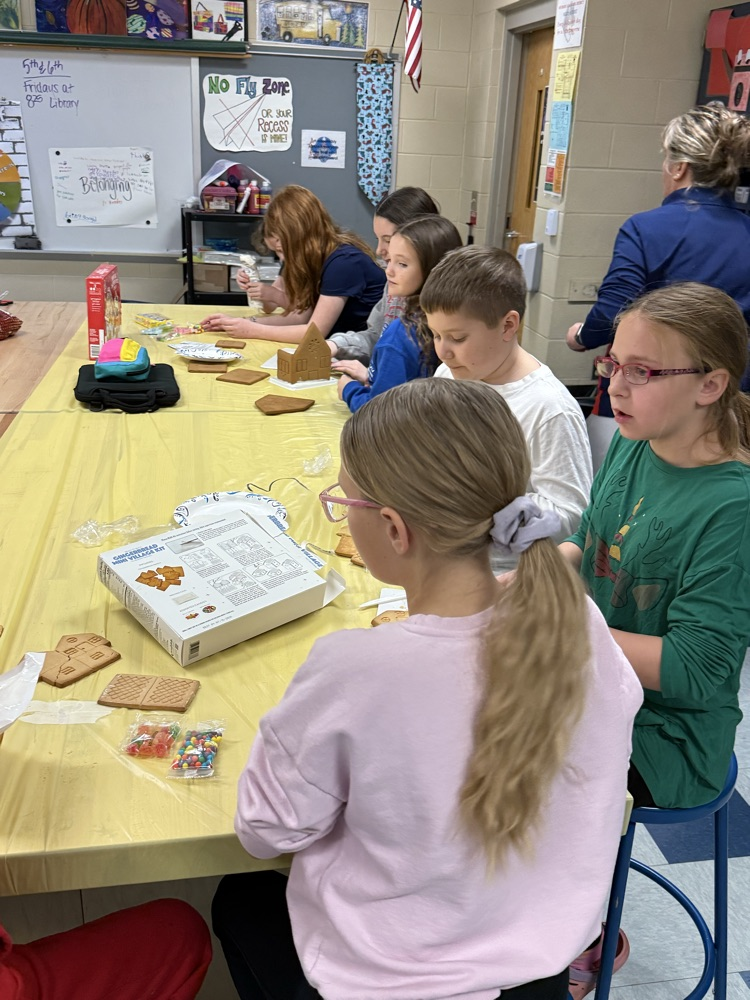 Miss Steinke and Mrs. McDaniel joined their 5th grade art and PE classes together for a festive teamwork activity. Congratulations to Charlie, Kenzie, Gracey, and Raegan for winning the contest with their gingerbread village!