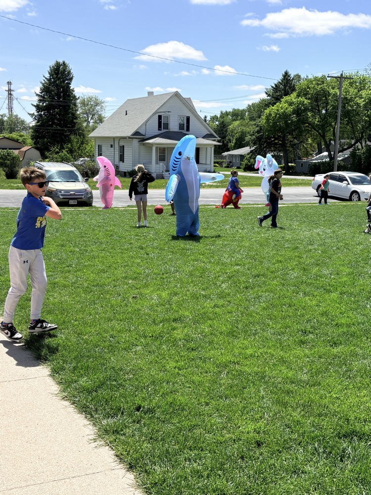 playing 2