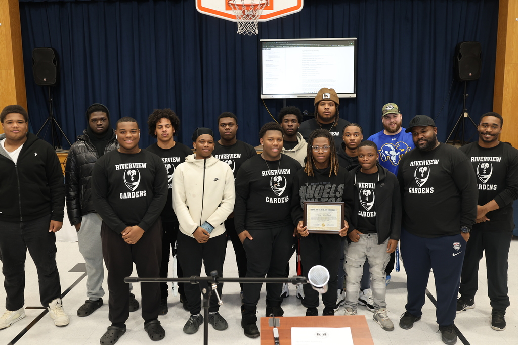 RGHS Rams Football Team receives Riverview Excellence Award
