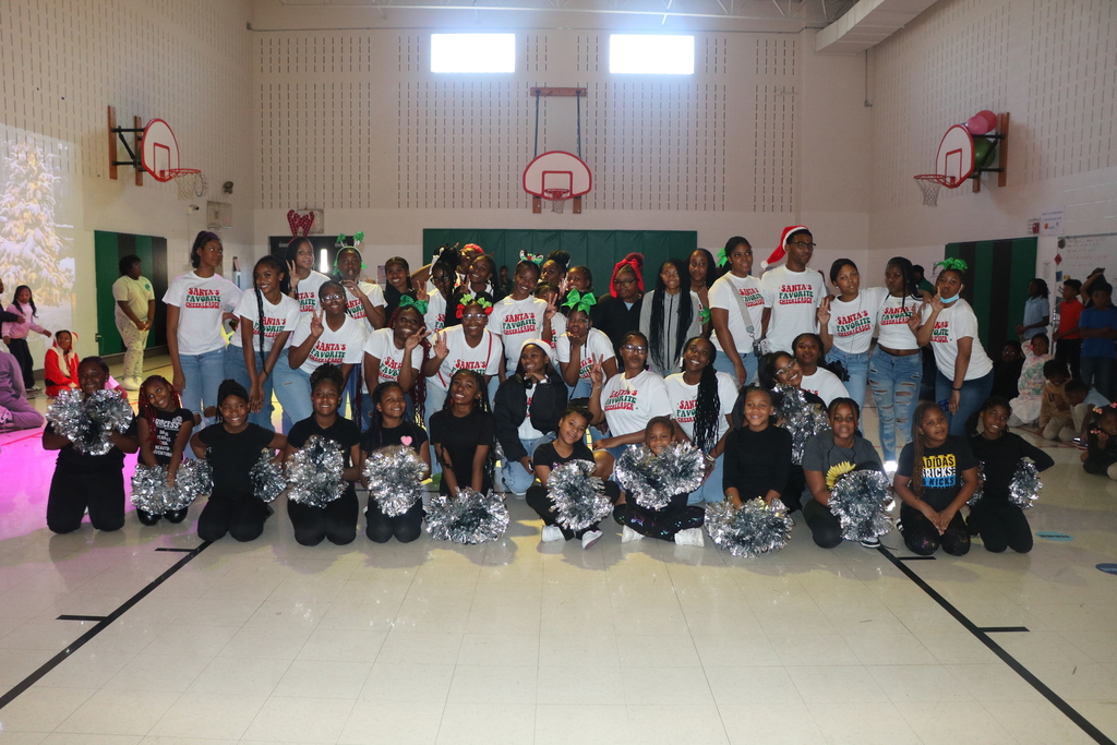 RAMS cheerleads with Gibson cheer team