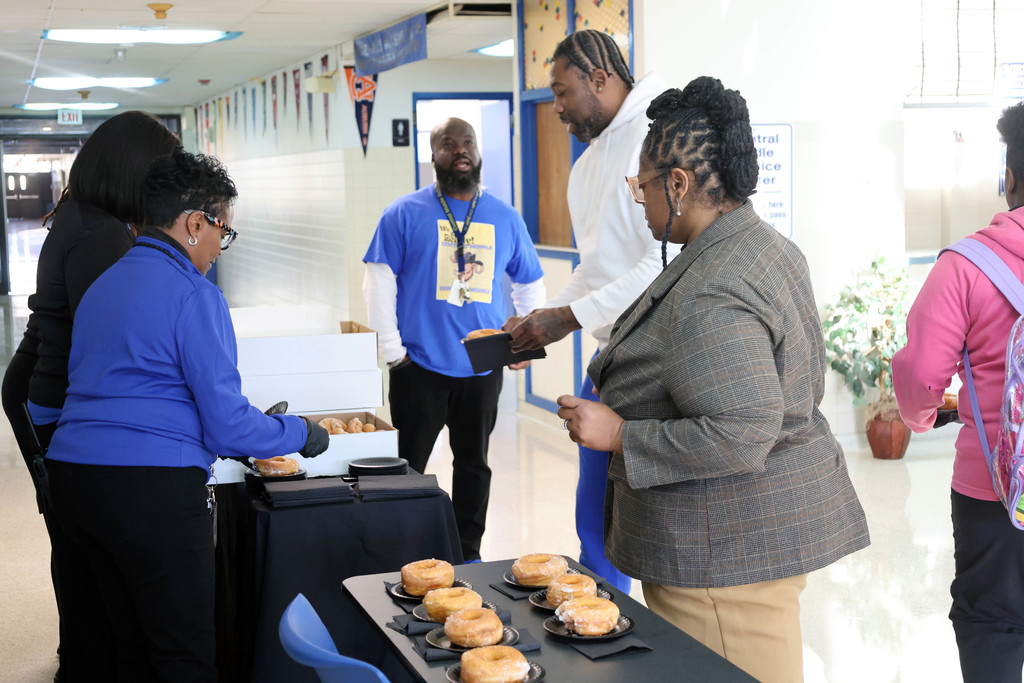 Central Middle School Father's Walk participants get donuts