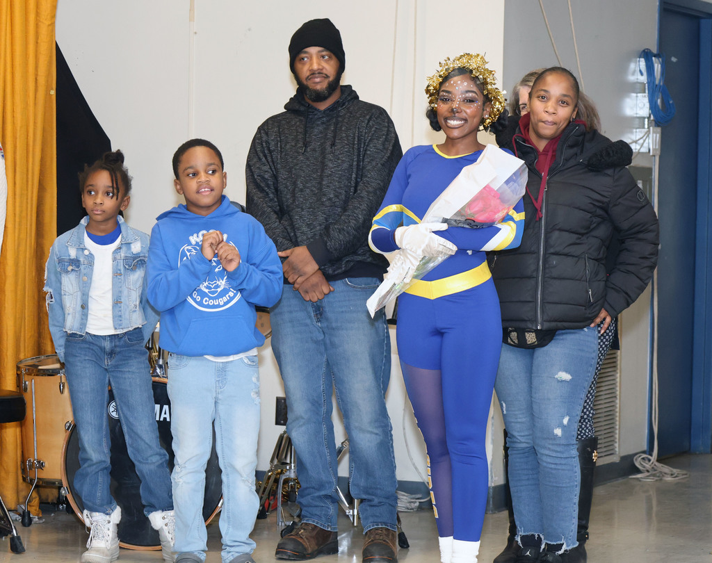 RGHS Sapphires dancer receiving recognition