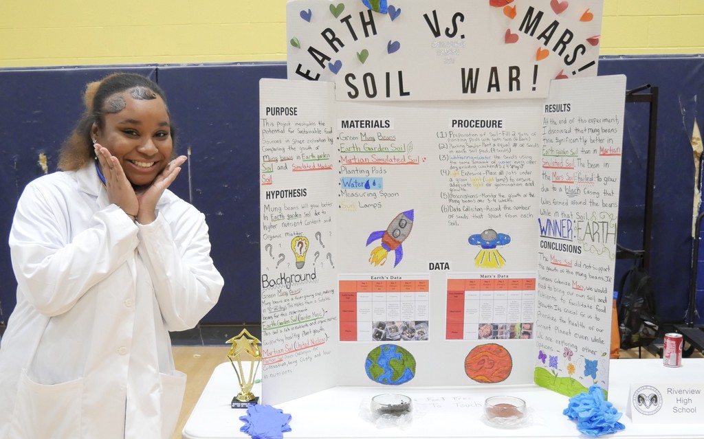 Scholar presents their work at Districtwide STEAM Night.