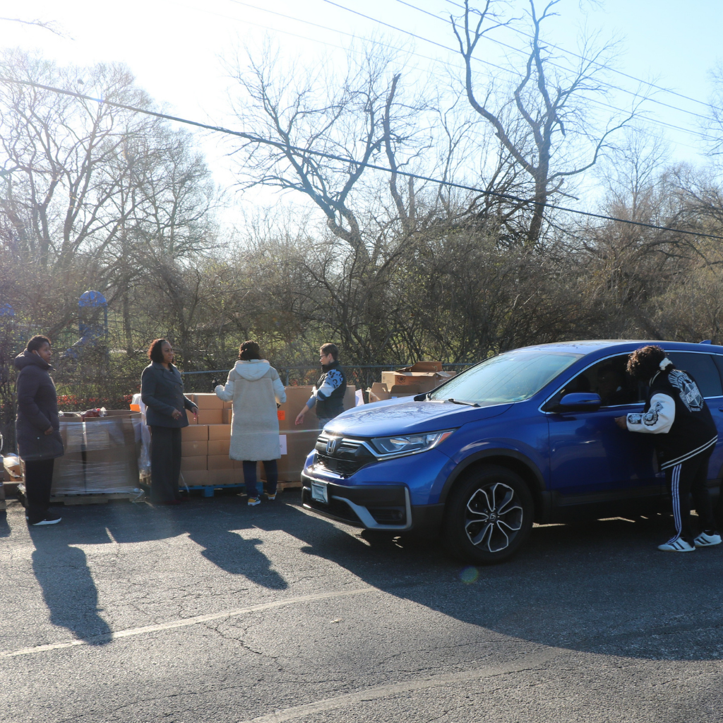 Gibson Elementary School staff distribute food to RGSD community. 