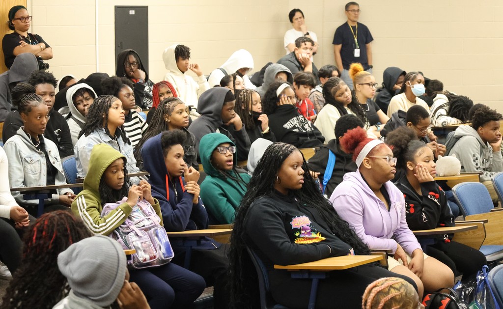 Westview Middle School's Next Step Ninth Grade panel discussion. High School scholars held a panel discussion to explain life at Riverview Gardens High School. 