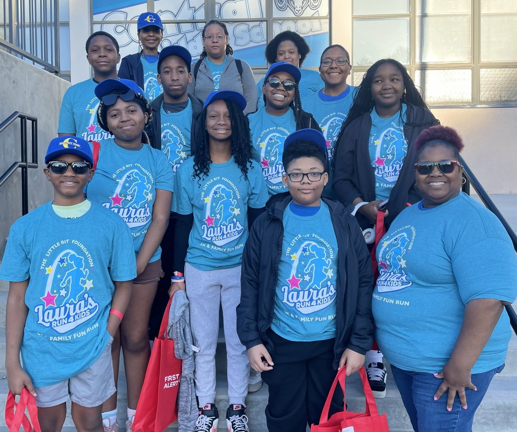 CMS robotics team participates in Laura's Run 4 Kids. 