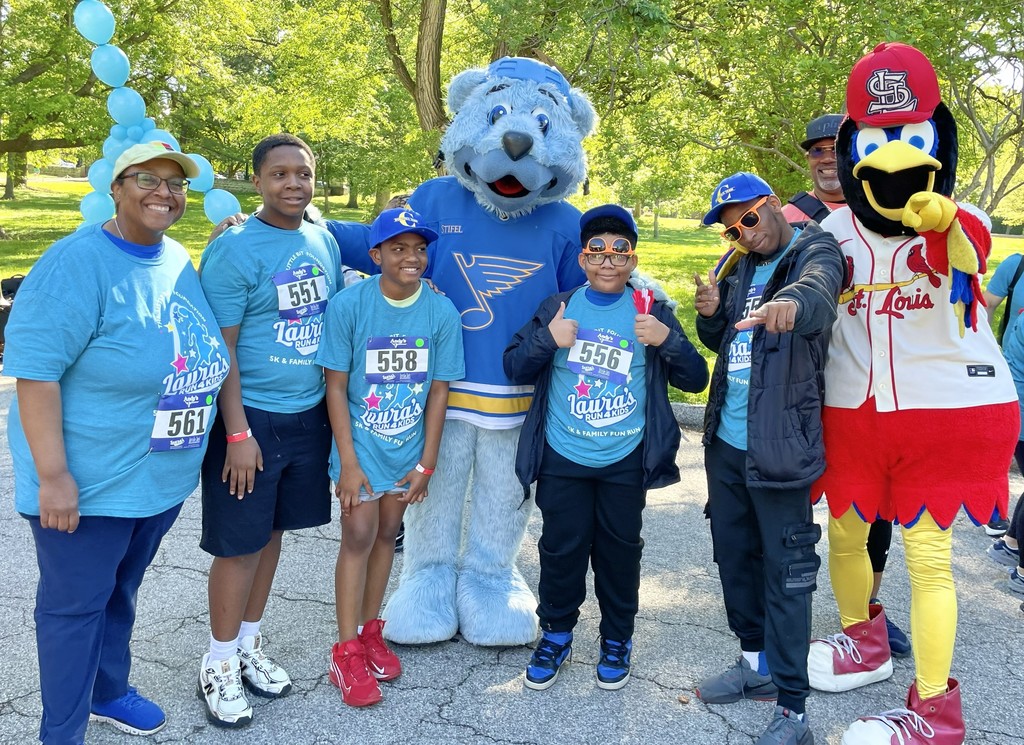 CMS robotics team participates in Laura's Run 4 Kids. 