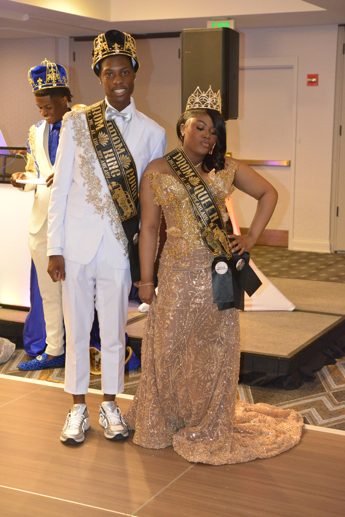 Prom king and queen posing at RGHS prom