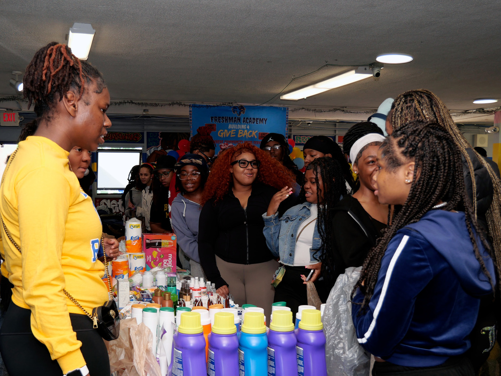 Freshman Give Back Day