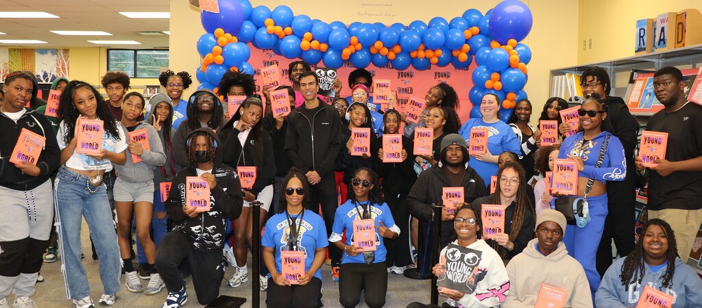 RGHS welcomed author Soman Chainani for his 'Young World' book tour. The author signed copies of his book and gave them away to RGHS scholars. The  harrowing story takes place in St. Louis, MO!