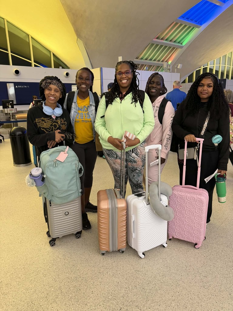RGHS students and staff pose at airport